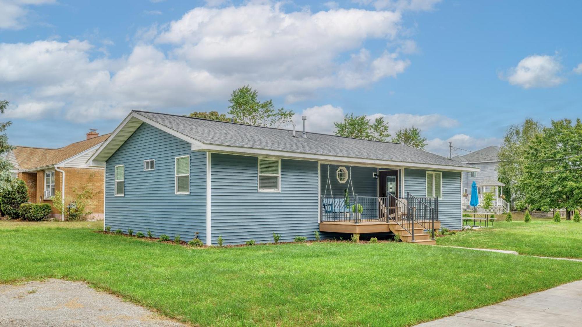 Lincoln Luxury Escanaba Exterior photo